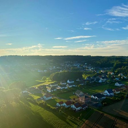 Deine-Eifel-Ferienwohnung Feusdorf Екстер'єр фото